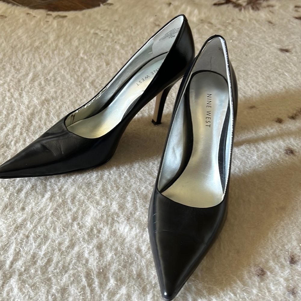 Nine West black leather stiletto heel